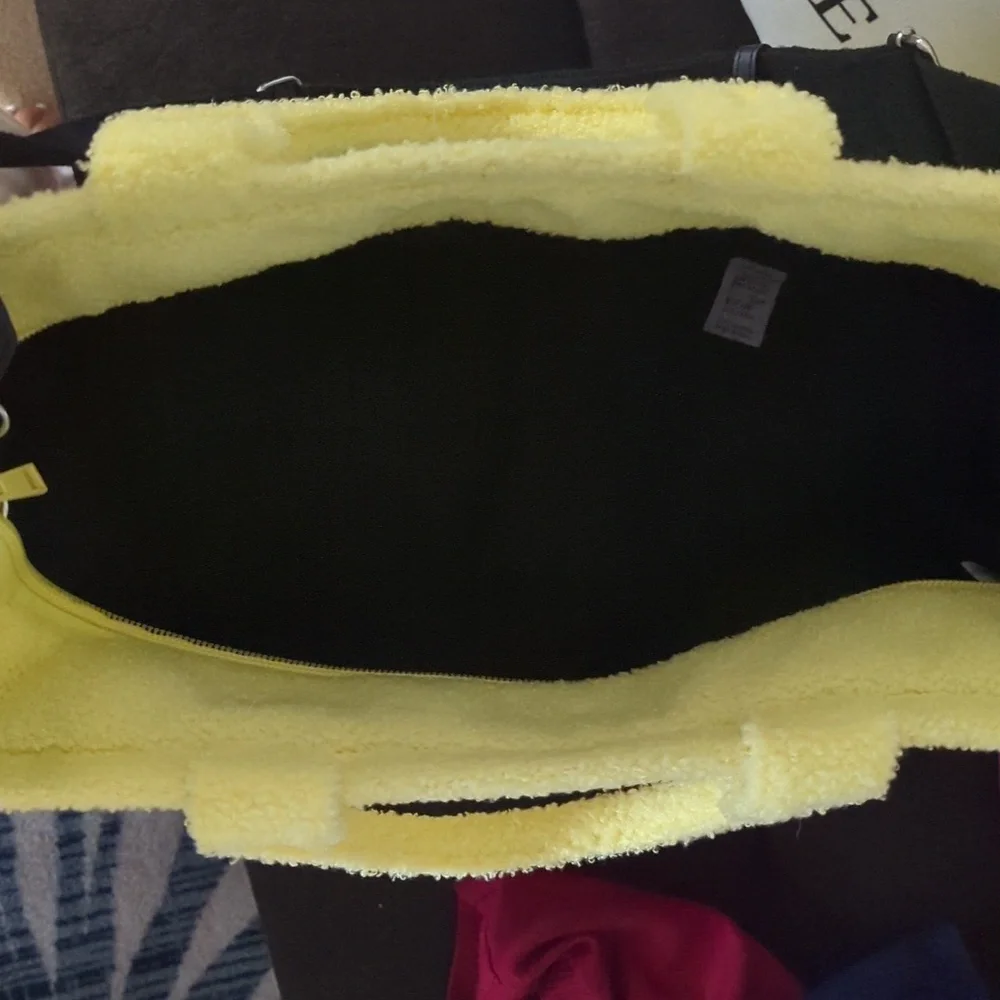 Rare xl tote terry SpongeBob weekender bag​​​​​​​ - Picture 3 of 4